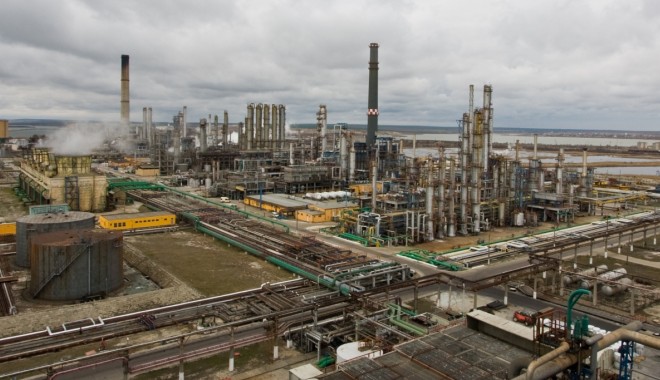 Ministerul Finanțelor a ajuns principalul acționar al Rompetrol Rafinare Constanța - ziuapetromidiacopy-1319053527.jpg