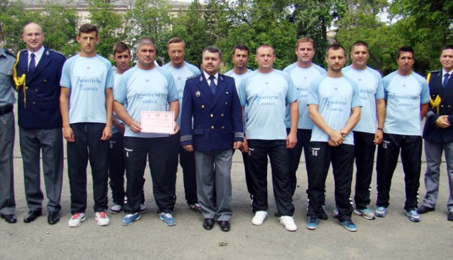 Ziua Poliției de Frontieră,  marcată prin avansări în grad - ziuapolitieidefrontiera-1406224516.jpg