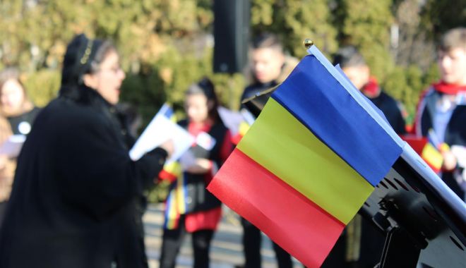 Iaşi: Mii de persoane au venit în Piaţa Unirii pentru a celebra Unirea Principatelor Române - ziuauniriinegrestioas202012-1674551832.jpg