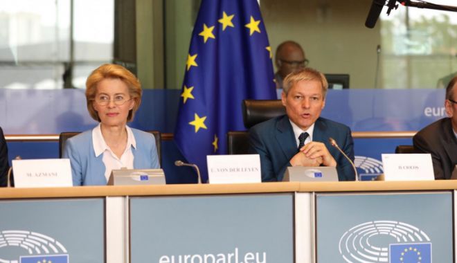 Dacian Cioloş, discuţie cu Ursula von der Leyen despre criza politică din România - zjk1yjaxyjbjnzqyytvlmja4ndzmzmm3-1631604590.jpg
