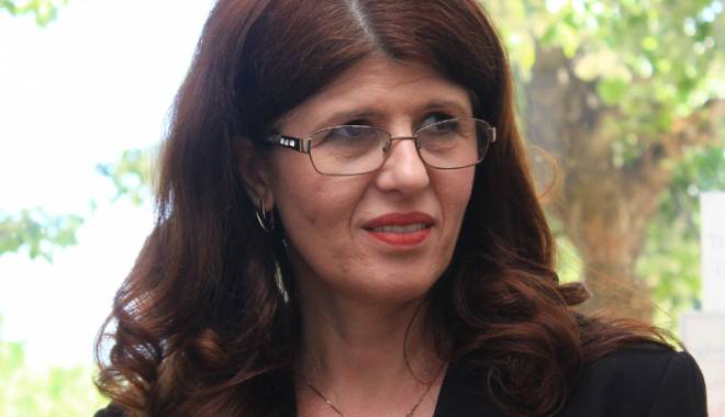 Gabriela Bucovală se întâlnește cu directorii școlilor - zoia-1459094326.jpg