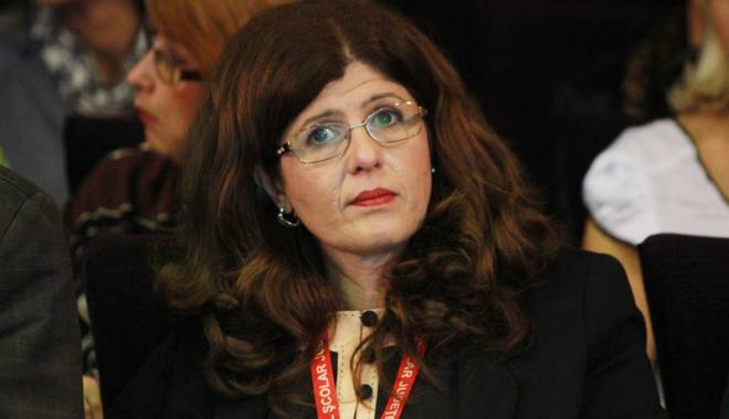 Zoia Bucovală, în videoconferință cu ministrul Educației - zoiabucovala-1442254858.jpg