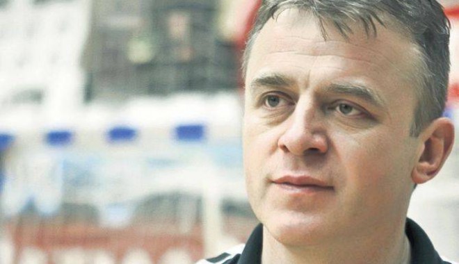 Handbal masculin / Elena Frîncu: 
