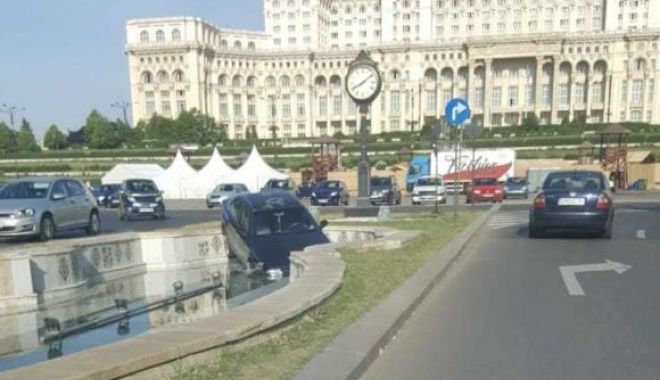IMAGINEA ZILEI / Un șofer a plonjat cu mașina într-o fântână arteziană - zty5mjc1odg2nzaynwe4ndq3mgy1ywfh-1528712049.jpg