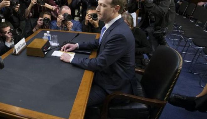 GALERIE FOTO / Detaliu amuzant de la audierea lui Mark Zuckerberg în Senatul american - zwcmdz01odamagfzad0wndvlmwuxmzqy-1523449185.jpg