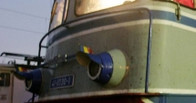 Stire din Eveniment : LOCOMOTIVĂ ÎN FLĂCĂRI. Pasagerii au fost evacuați de urgență