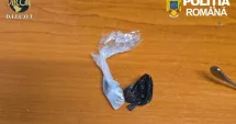 Stire din Eveniment : Descoperiri suspecte într-un club din Mamaia. Trei bărbați prinși cu substanțe psihoactive