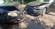 Stire din Eveniment : Accident rutier în valea portului. Două persoane au fost transportate la spital