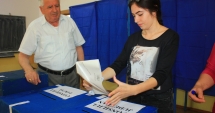 Stire din Politică-Administrație : PSD și PNL, luptă la baionetă pentru Consiliul Județean Constanța / 30 de voturi diferența dintre cele două partide
