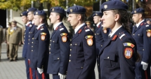 Stire din Eveniment : STAGIU MILITAR PENTRU LICEENI ȘI STUDENȚI. "Trei săptămâni de pregătire militară la finalul anului școlar. Tinerii, încazarmați în unități militare"