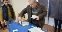 Stire din Politică-Administrație : UPDATE: ALEGERI PARLAMENTARE /SE PREFIGUREAZĂ DEZASTRUL.  REZULTATE PARȚIALE LA ORA 17. CINE INTRĂ ÎN PARLAMENT