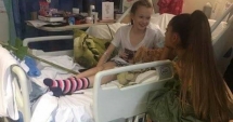 Stire din Actualitate : ATENTAT MANCHESTER / Ariana Grande i-a vizitat, în spital, pe fanii răniți
