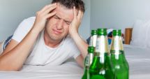 Stire din Sănătate : Cum se tratează mahmureala de Revelion