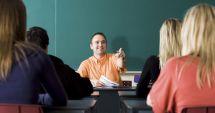 Stire din Social : VEȘTI BUNE: există bani pentru creșterile salariale ale profesorilor