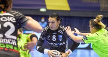 Stire din Sport : Handbal / CSM Bucureşti a surclasat Zalăul şi ameninţă fotoliul de lider al Rapidului