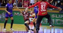 Stire din Sport : Handbal / CSM s-a impus dramatic în derby-ul cu Rapid. Bătălia pentru titlul naţional - relansată!