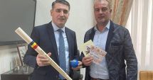 Stire din Sport : Miza pe sportul naţional! Propuneri pentru dezvoltarea oinei în mediul şcolar