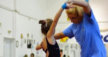 Stire din Sport : Arbitrii de gimnastică se perfecţionează. Examen important promovat de Carmen Traicu