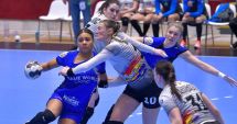 Stire din Sport : Handbal / CSM Bucureşti a surclasat pe SCM Gloria Buzău şi se menţine în cursa pentru titlul naţional
