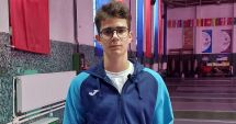 Stire din Sport : Scrimă / Voucher oferit de marele campion Enrico Garozzo lui Mihai Ghencea, de la CSS 1 Constanța