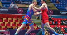 Stire din Sport : Lupte / Încleştare maximă pe saltea! Juniorii români luptă pentru medalii la Campionatele Europene de la Bucureşti