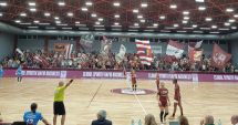 Stire din Sport : Handbal / Derby-ul Rapid - CSM Bucureşti, încheiat la egalitate. „Feroviarele” au avut avantaj de cinci goluri!