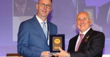 Stire din Sport : Volei / România, premiată la Congresul FIVB cu prilejul împlinirii a 75 de ani de la nașterea federației internaționale