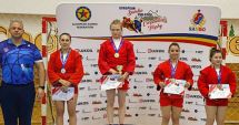 Stire din Sport : Sambo / Denisa și Anda Vâlvoi, de la CS Farul, pe podiumul Concursului European - Trofeul Carpaților