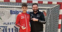 Stire din Sport : Ionuţ Stănescu îi predă ştafeta performanţei lui Cătălin Haidu, la naţionala de handbal-juniori