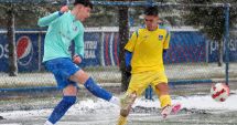 Stire din Sport : Fotbal / Victorii pe zăpadă pentru echipele Farului în amicalele cu Kinder