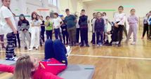 Olimpism / Campioana la judo Alina Dumitru, printre elevii Liceului Teoretic „Dante Alighieri”