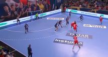Stire din Sport : Handbal / CS Dinamo, spulberată de PSG, în Liga Campionilor. „Câinii” au asigurat accesul în play-off
