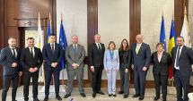 Stire din Economie : Ambasadorul SUA în România, Kathleen Kavalec, vizită în portul Constanţa