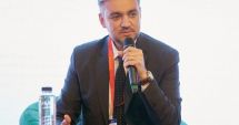 Stire din Economie : George Niculescu: "România trebuie să depindă cât mai puţin de importuri de gaze naturale din Federaţia Rusă"