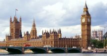 Stire din Actualitate : Londra amână introducerea controalelor frontaliere integrale asupra importurilor de bunuri din UE