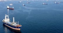 Stire din Actualitate : Regatul Unit acuză Rusia că intenţionează să atace cu mine marine nave civile din Marea Neagră