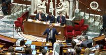 Stire din Actualitate : Deputaţii francezi au respins proiectul de lege a imigraţiei susţinut de preşedintele Macron
