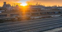 Stire din Economie : Investiţii de miliarde! 68 de linii de cale ferată din incinta Portului Constanţa, modernizate în 2023