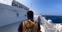 Stire din Actualitate : Atacurile rebelilor houthi: Echipajul navei „Galaxy Leader” este în siguranţă