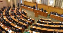 Stire din Actualitate : Criză politică în Croaţia. Deputaţii au decis dizolvarea parlamentului
