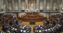 Criză politică în Portugalia. Abia învestit, Parlamentul este deja în impas!