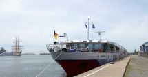 Nava fluvială de pasageri „Maxima I”, escală în portul Constanţa