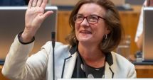 Stire din Actualitate : Eluned Morgan a devenit prima femeie care conduce guvernul Ţării Galilor