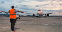 Stire din Economie : Bursă, transport aerian de mărfuri, cost forţă de muncă. INFO economic