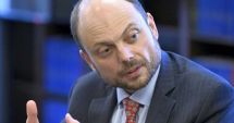 Stire din Actualitate : Emmanuel Macron salută curajul şi lupta opozantului rus Vladimir Kara-Murza