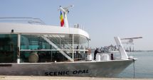 Stire din Economie : Nava fluvială Scenic Opal, schimb de pasageri în portul Constanţa