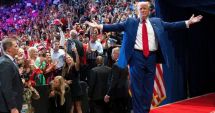 Stire din Actualitate : Liderii lumii îl felicită pe Donald Trump, care revine spectaculos la Casa Albă