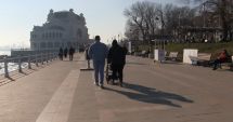 Stire din Social : Zile de primăvară la malul mării, în mijlocul iernii