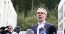 Stire din Actualitate : Austria: Extrema dreaptă şi conservatorii, în negocieri tensionate pentru formarea unui guvern