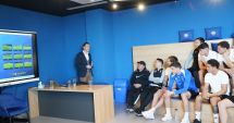 Stire din Sport : Curs de arbitraj susţinut de Claudiu Marcu la stadionul „Central” al Academiei Hagi